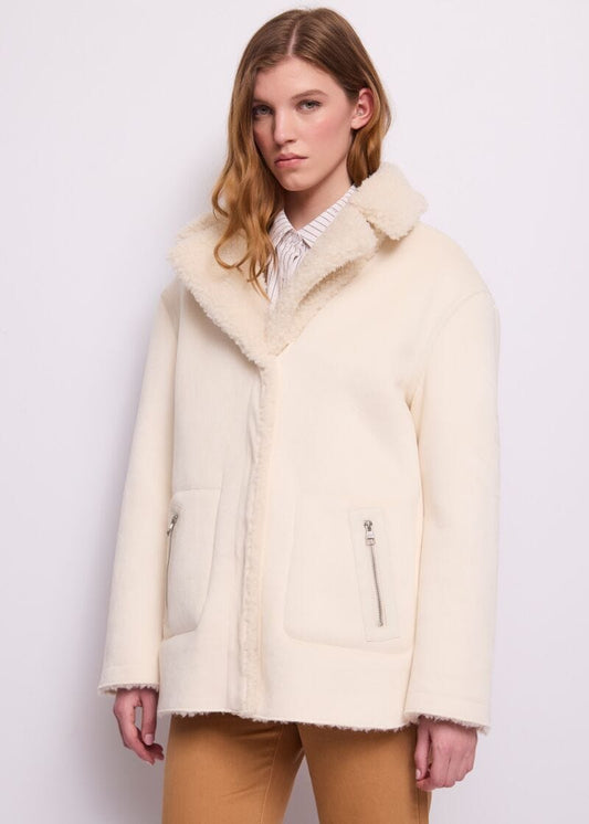Cappotto da donna con pelliccia sintetica - fronte