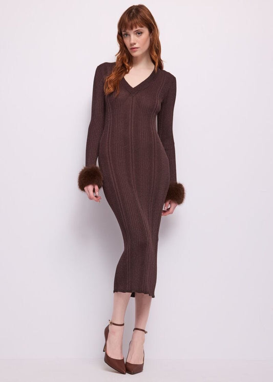 Abito da donna con scollo a V - fronte