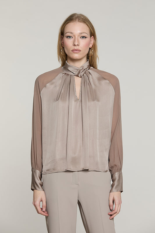 Blusa BELLS manica lunga con nodo collo + pieghe + goccia - RDA2603055038 - Relish Autunno/Inverno 2026