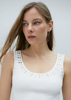 Top in maglia con strass sul collo - Lola Casademunt Primavera/Estate 2025 - LS2515001