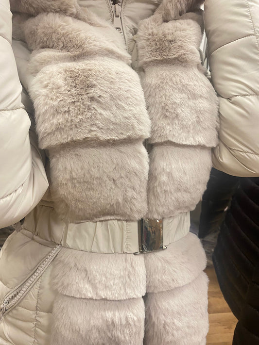 Piumino con cappuccio donna Autunno Inverno 2023 A575 no brand - Denny Store Italia