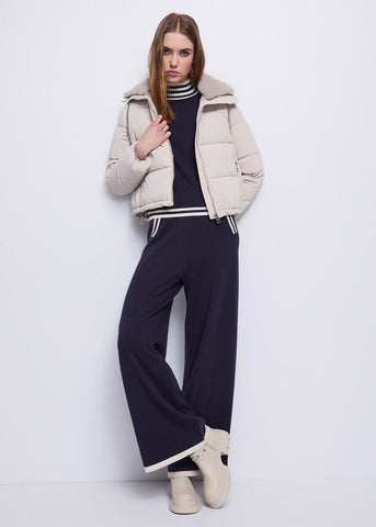 Piumino corto da donna con cappuccio e coulisse a catena - art. 521BD35009 - Gaudi Autunno Inverno 2025/26 Donna