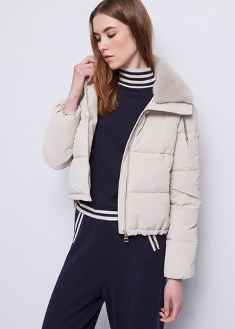 Piumino corto da donna con cappuccio e coulisse a catena - art. 521BD35009 - Gaudi Autunno Inverno 2025/26 Donna