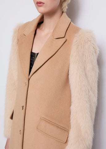 Cappotto monopetto con maniche in eco pelliccia- art. 521DD35008 - Denny Rose Autunno Inverno 2025/26