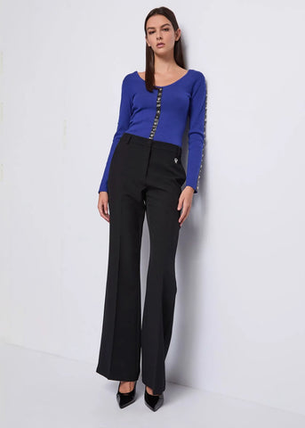 Maglia blu a costine con borchie  - art. 521DD53005- Denny Rose Autunno Inverno 2025/26