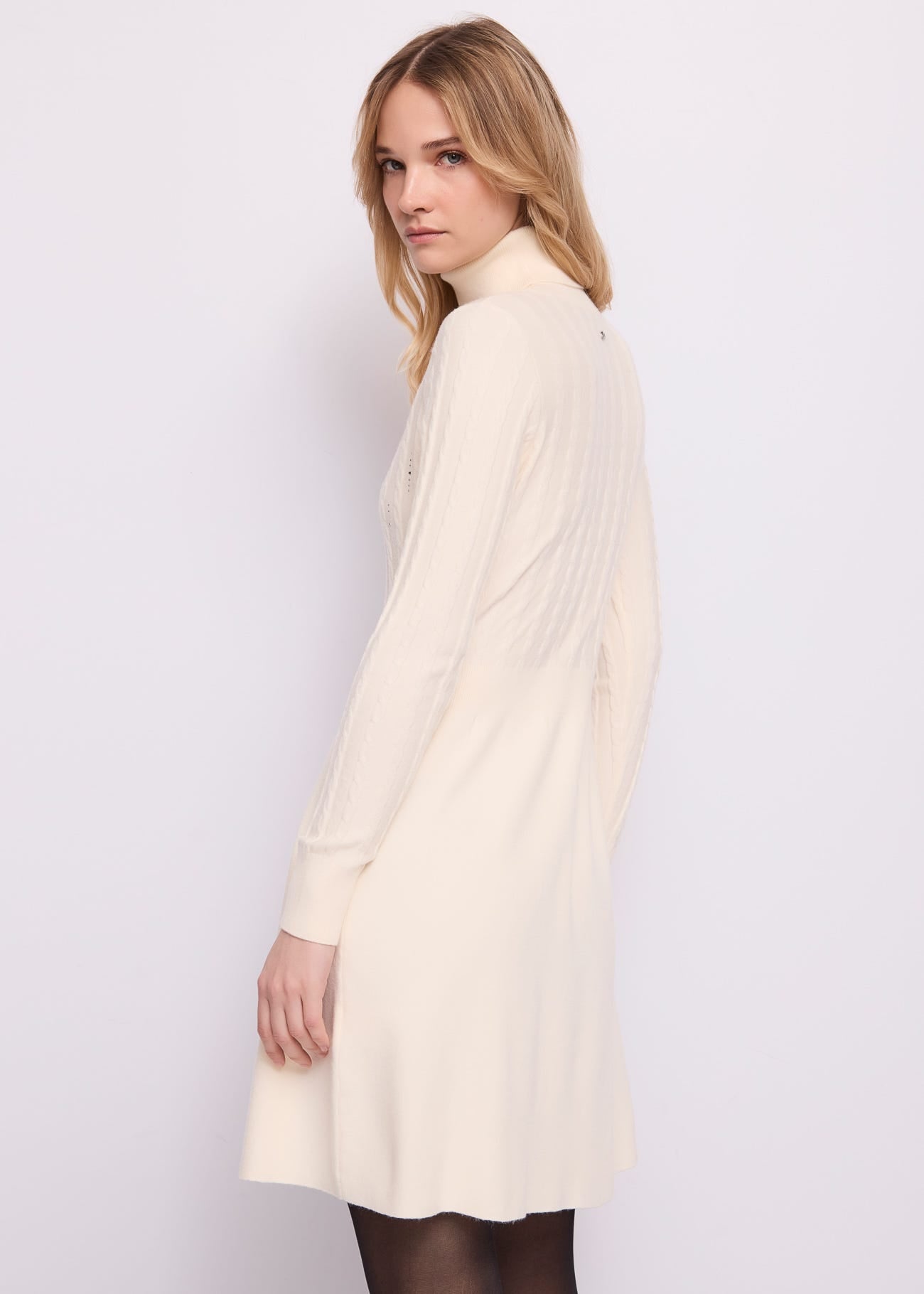 Abito da donna in maglia con strass