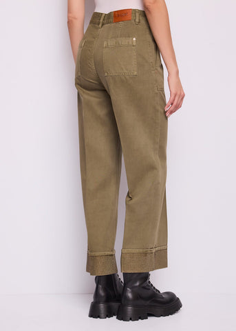 Pantaloni baggy da donna con risvolto