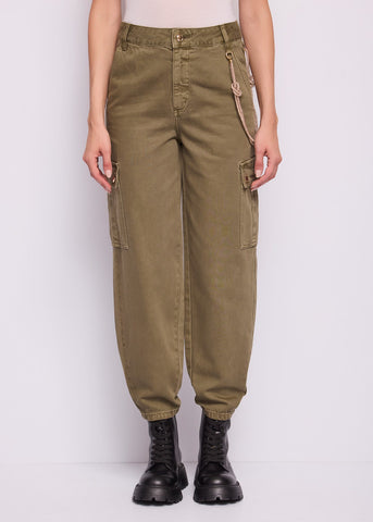 Pantaloni cargo da donna con charm