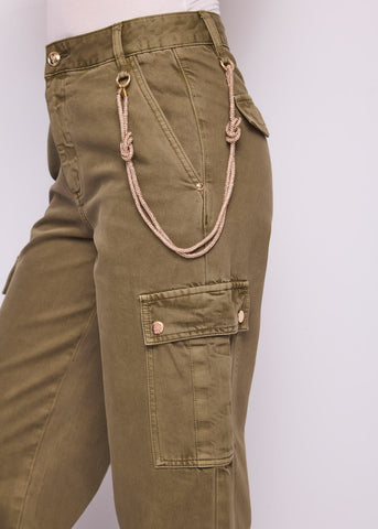 Pantaloni cargo da donna con charm