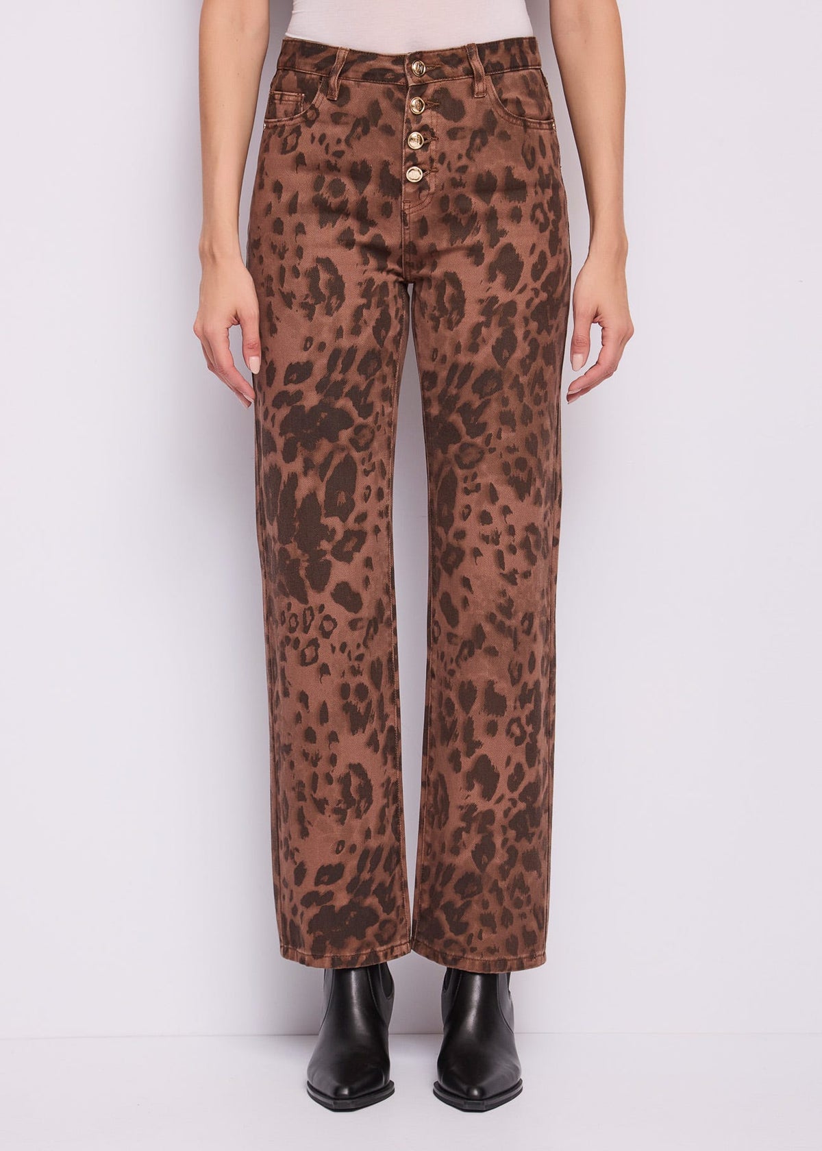 Pantaloni da donna con bottoni dorati