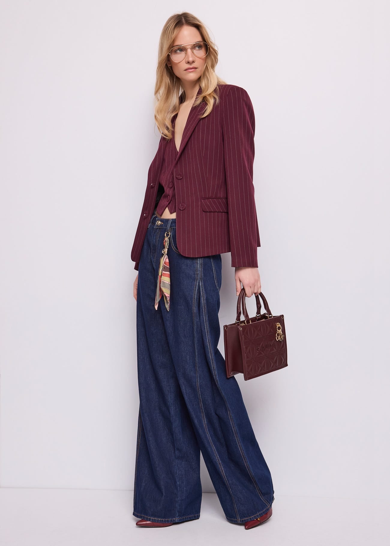 Jeans wide leg da donna con foulard