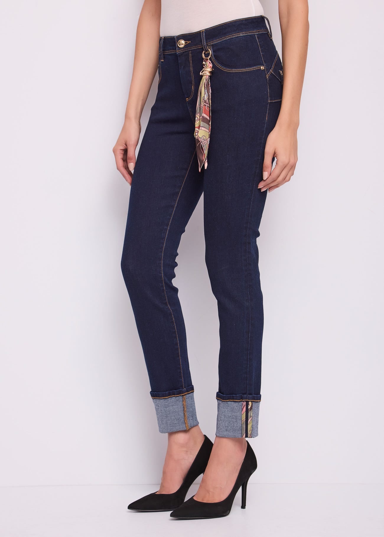 Jeans skinny da donna con foulard