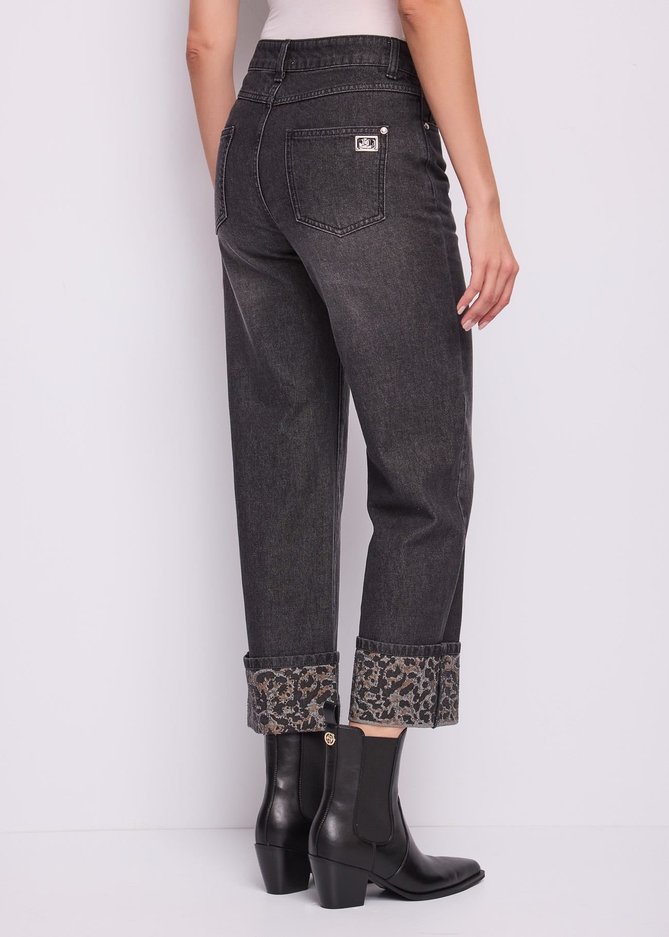 Jeans straight da donna con risvolto animalier