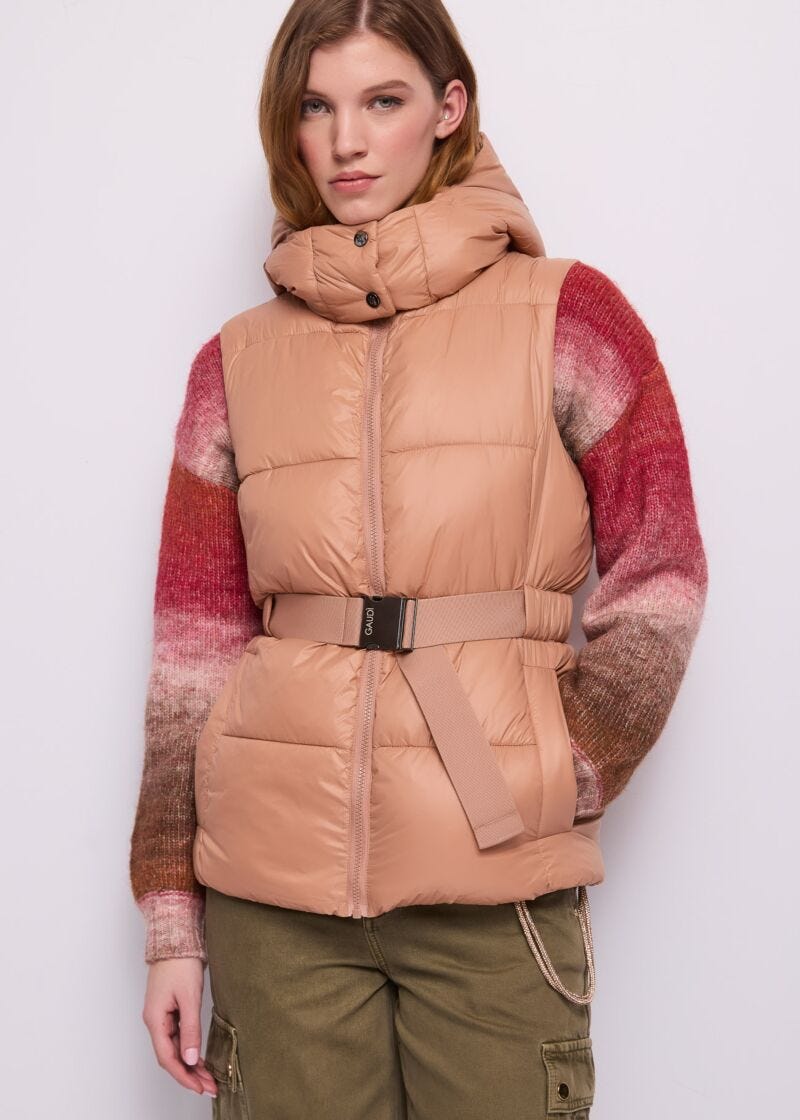 Gilet marrone da donna in nylon con cintura - fronte