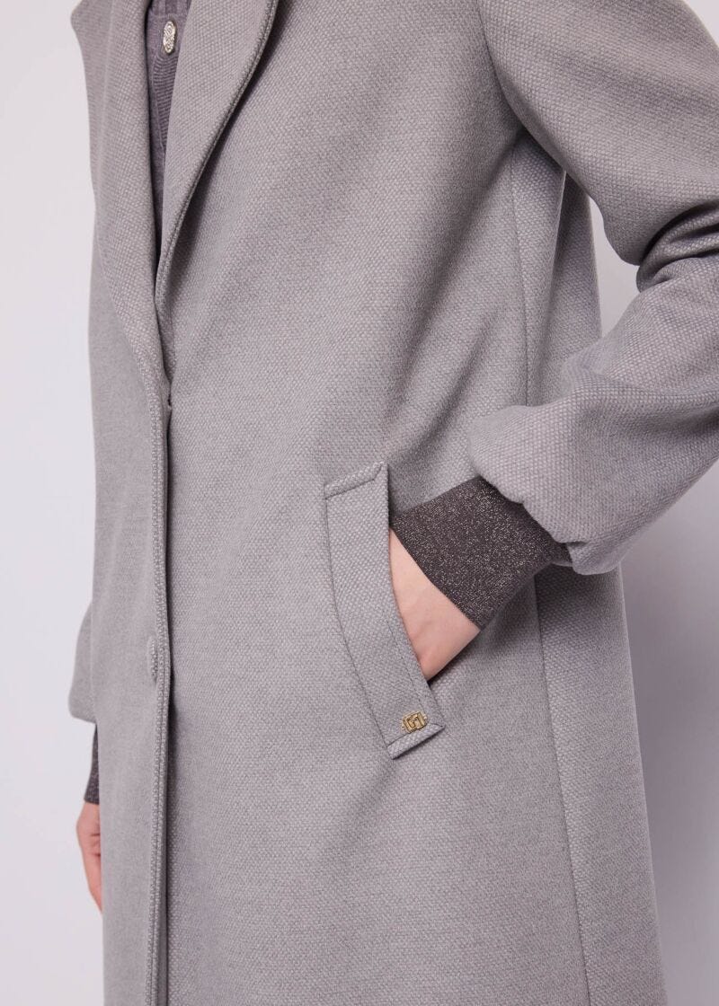 Cappotto da donna con bottoni - dettaglio 2