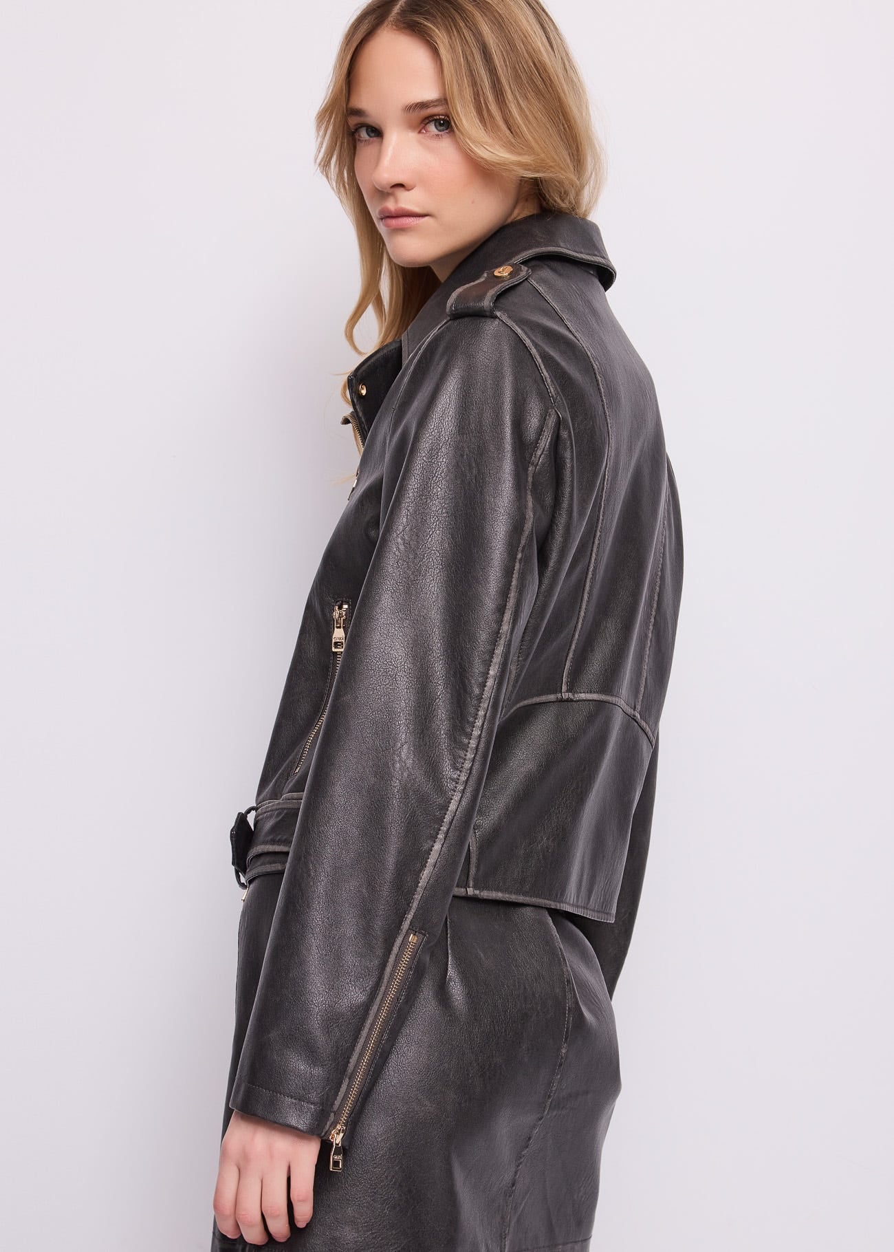 Giacca biker da donna in similpelle effetto used