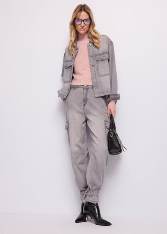 Top da donna con collo alto e perle