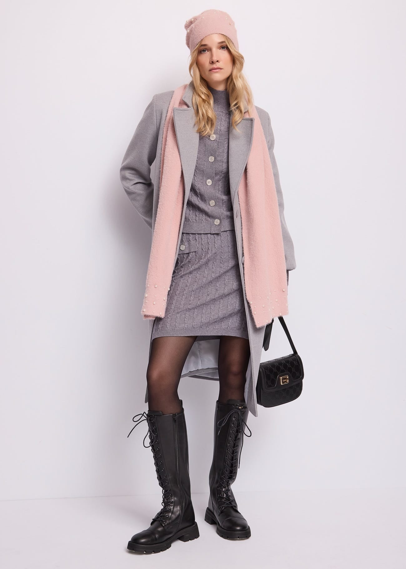Top da donna in maglia a trecce