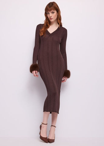 Abito da donna con scollo a V - fronte