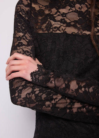 Abito lungo da donna con ricami floreali