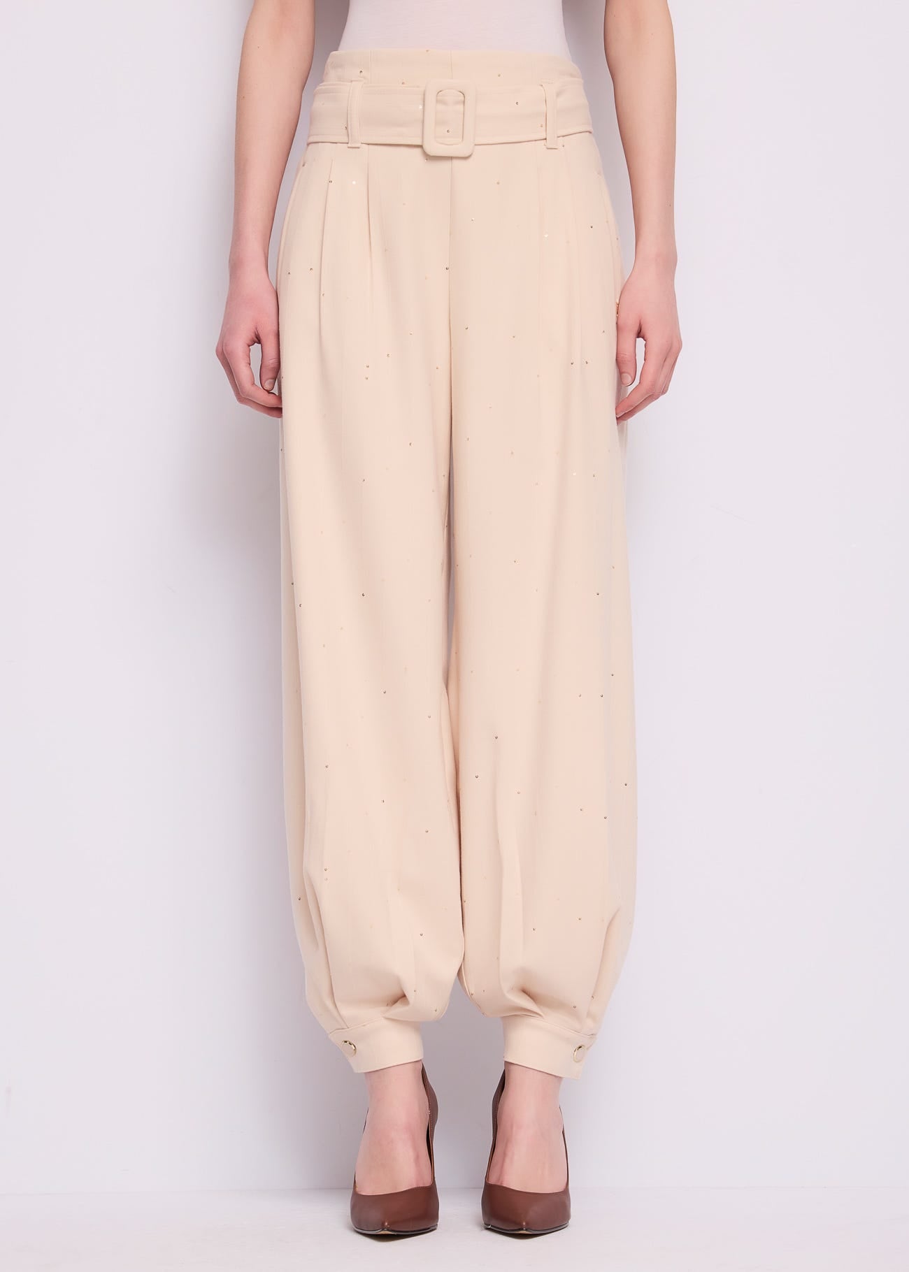 Pantaloni da donna con pinces e cintura