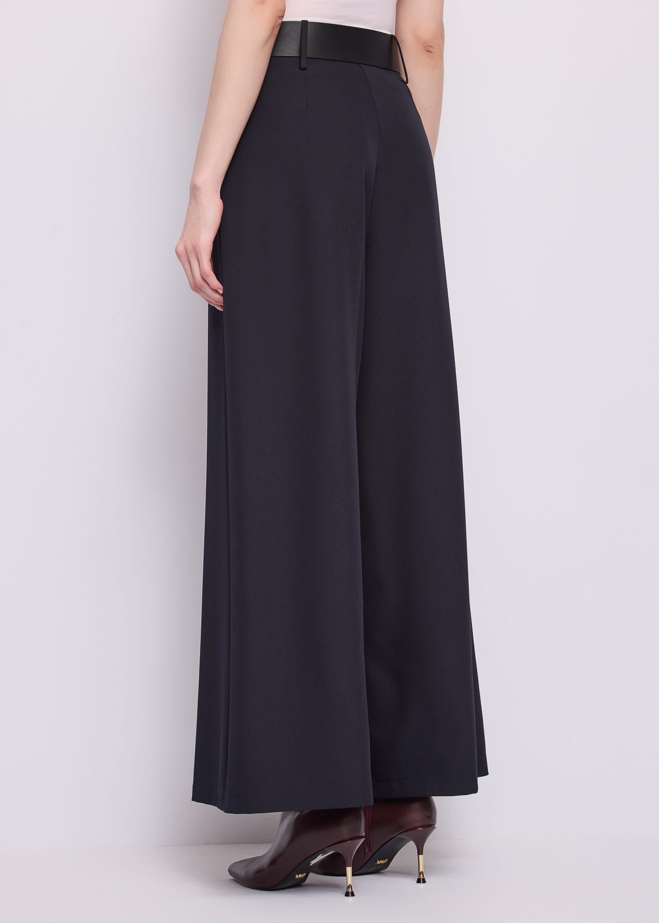 Pantaloni a palazzo da donna con cintura