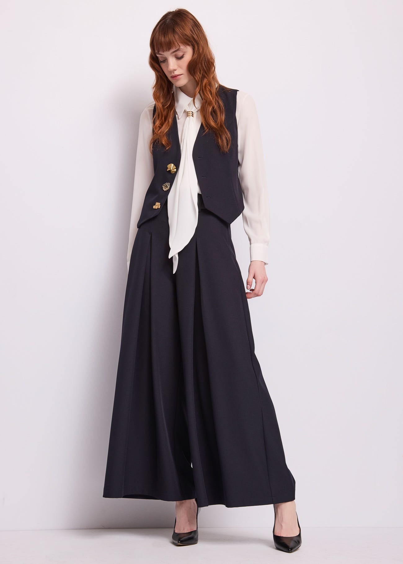 Pantaloni a palazzo da donna con cintura