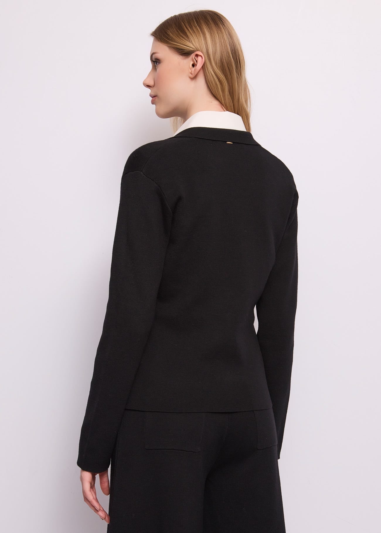 Giacca da donna con revers e bottoni