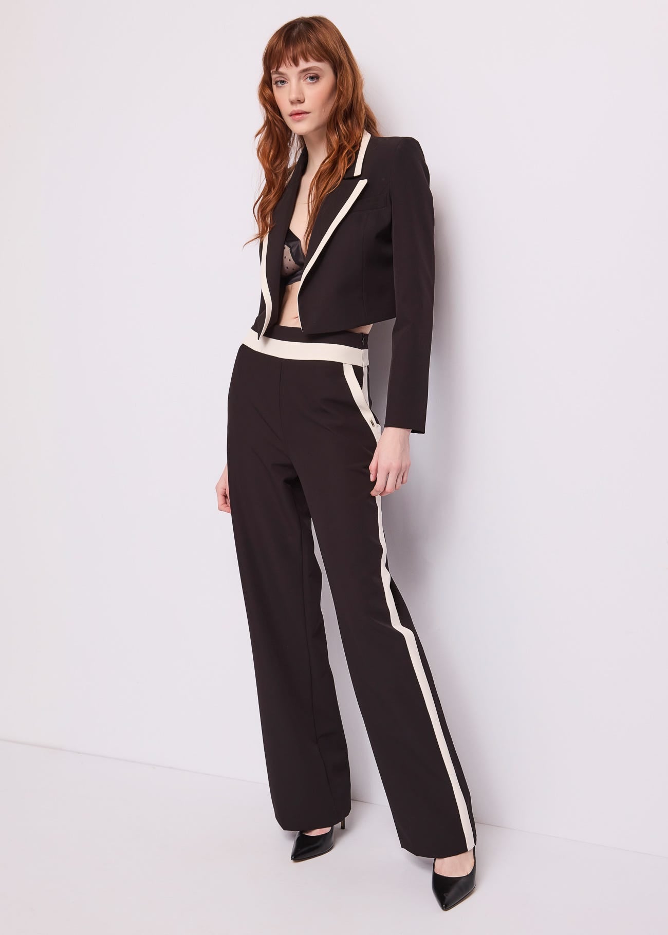 Giacca cropped da donna in tessuto tecnico
