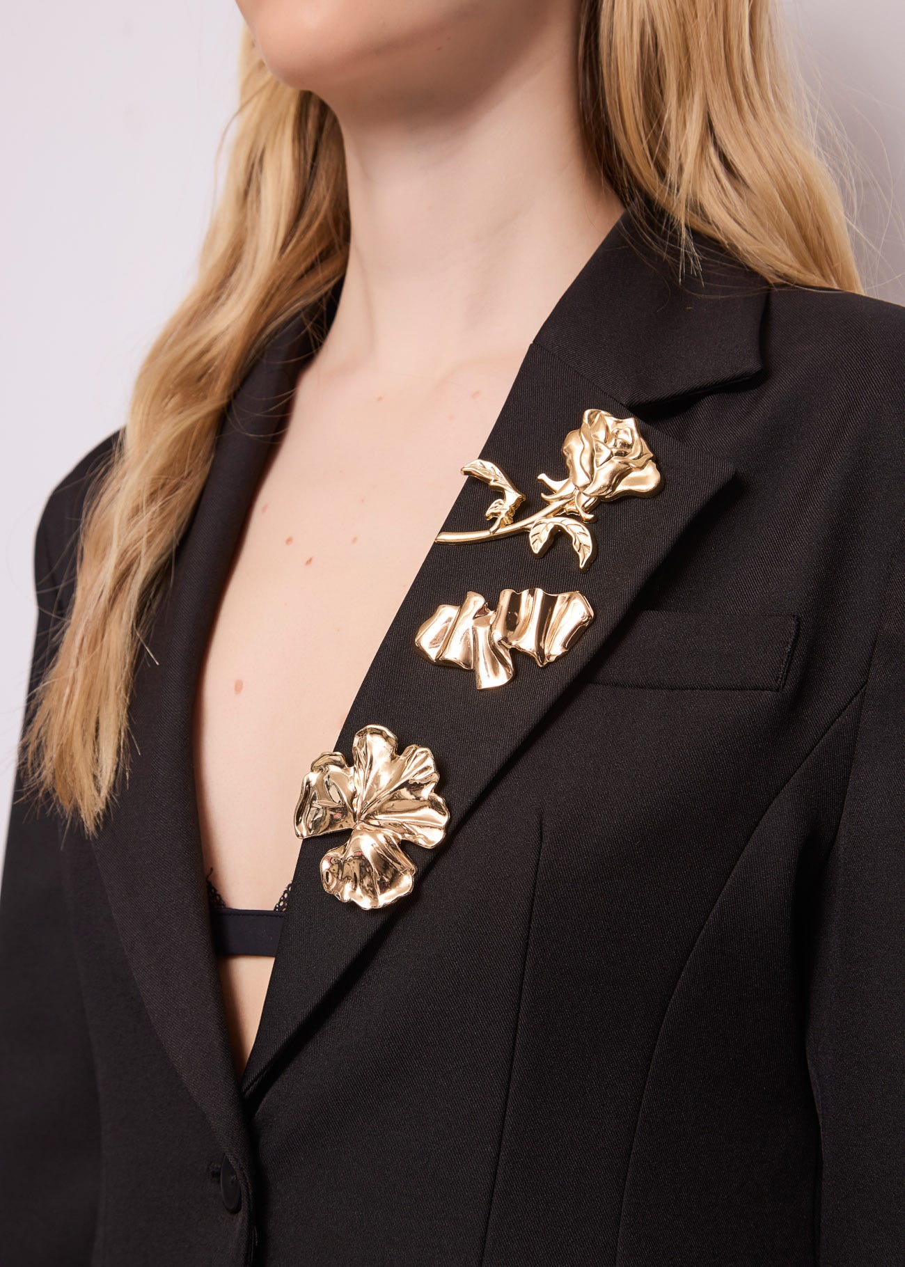 Blazer monopetto da donna con spille