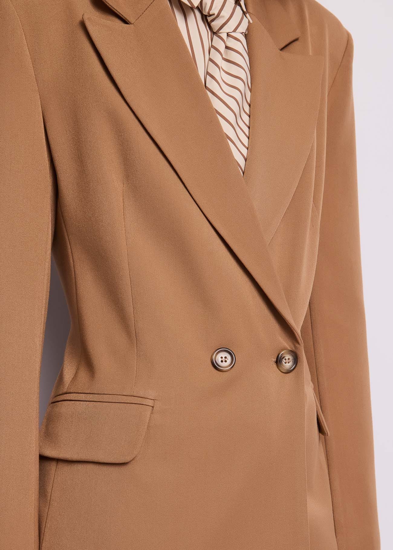 Blazer da donna con revers e laccetti