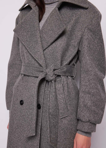 Cappotto da donna con revers e cintura