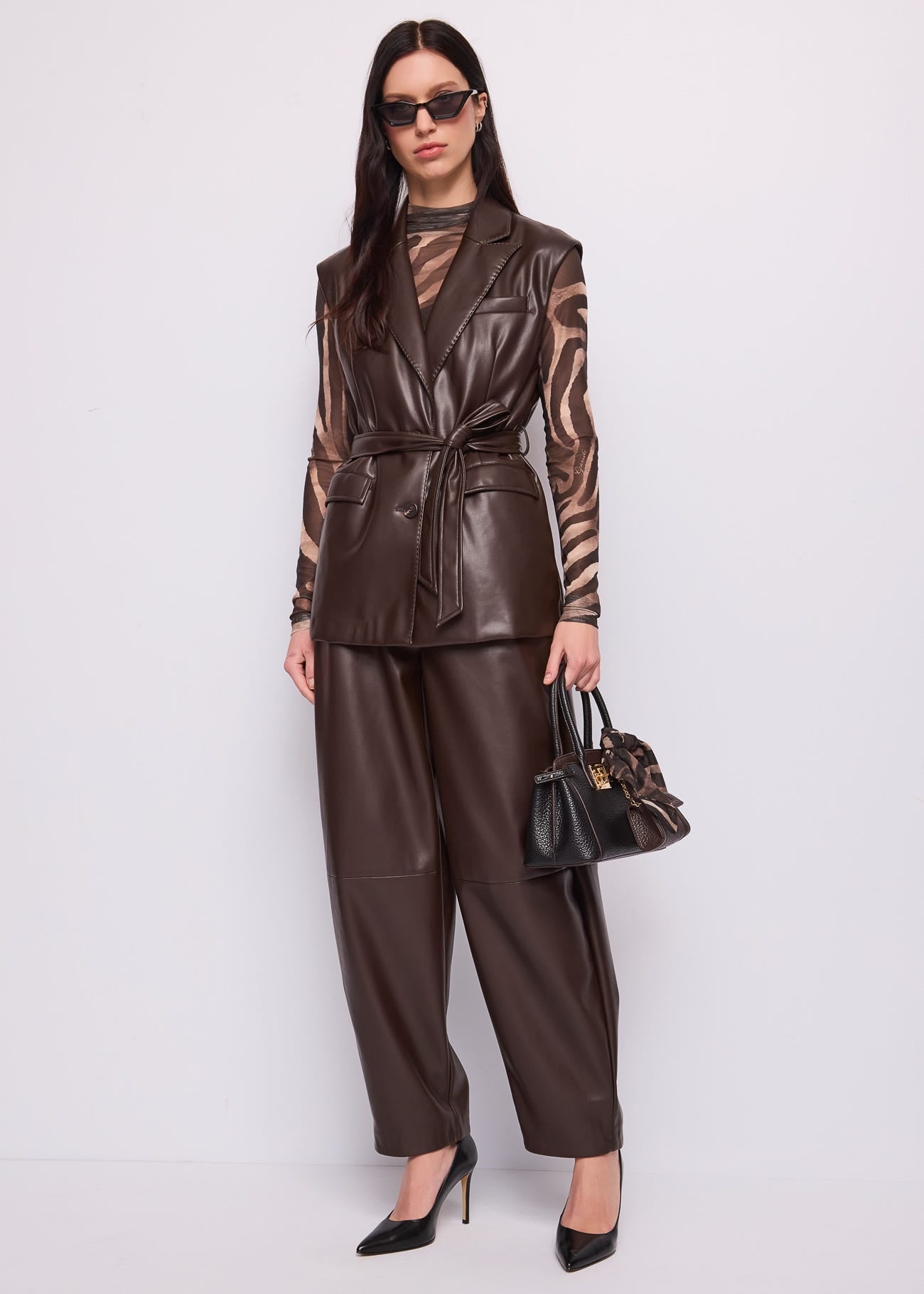 Gilet da donna con revers e cintura