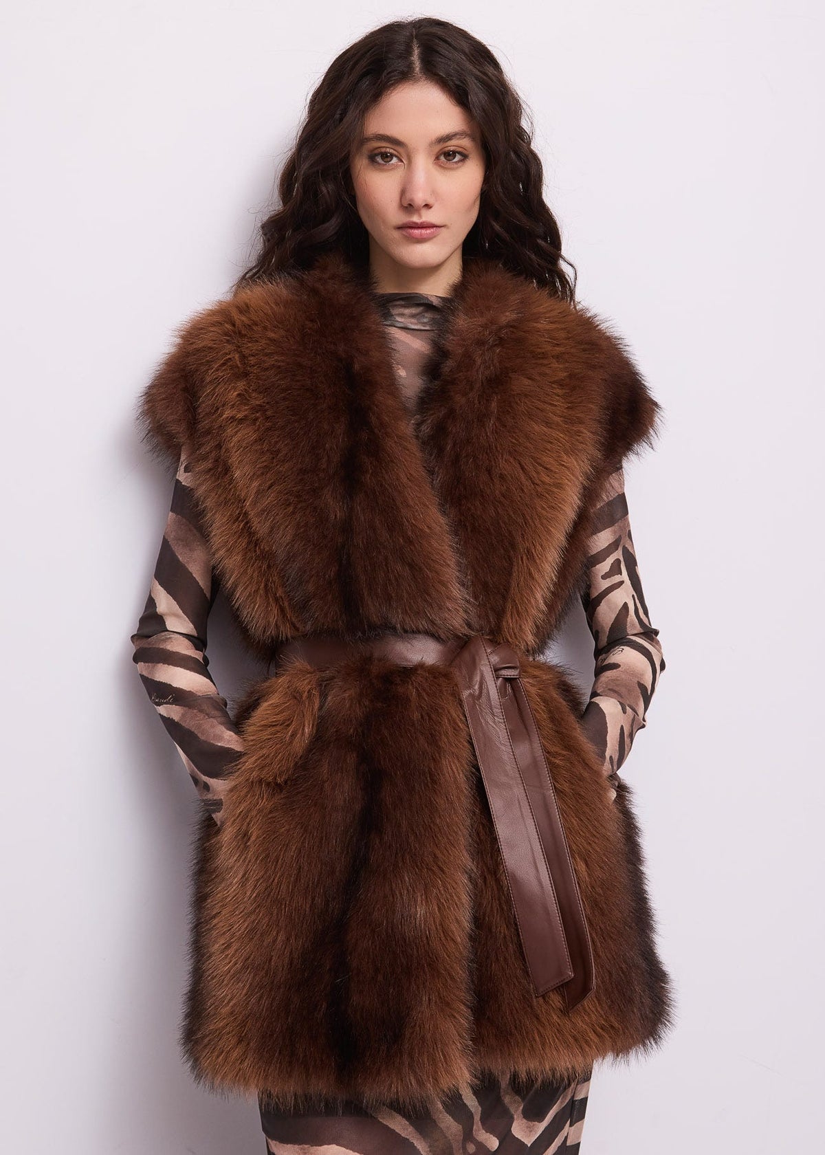 Gilet lungo da donna con cintura