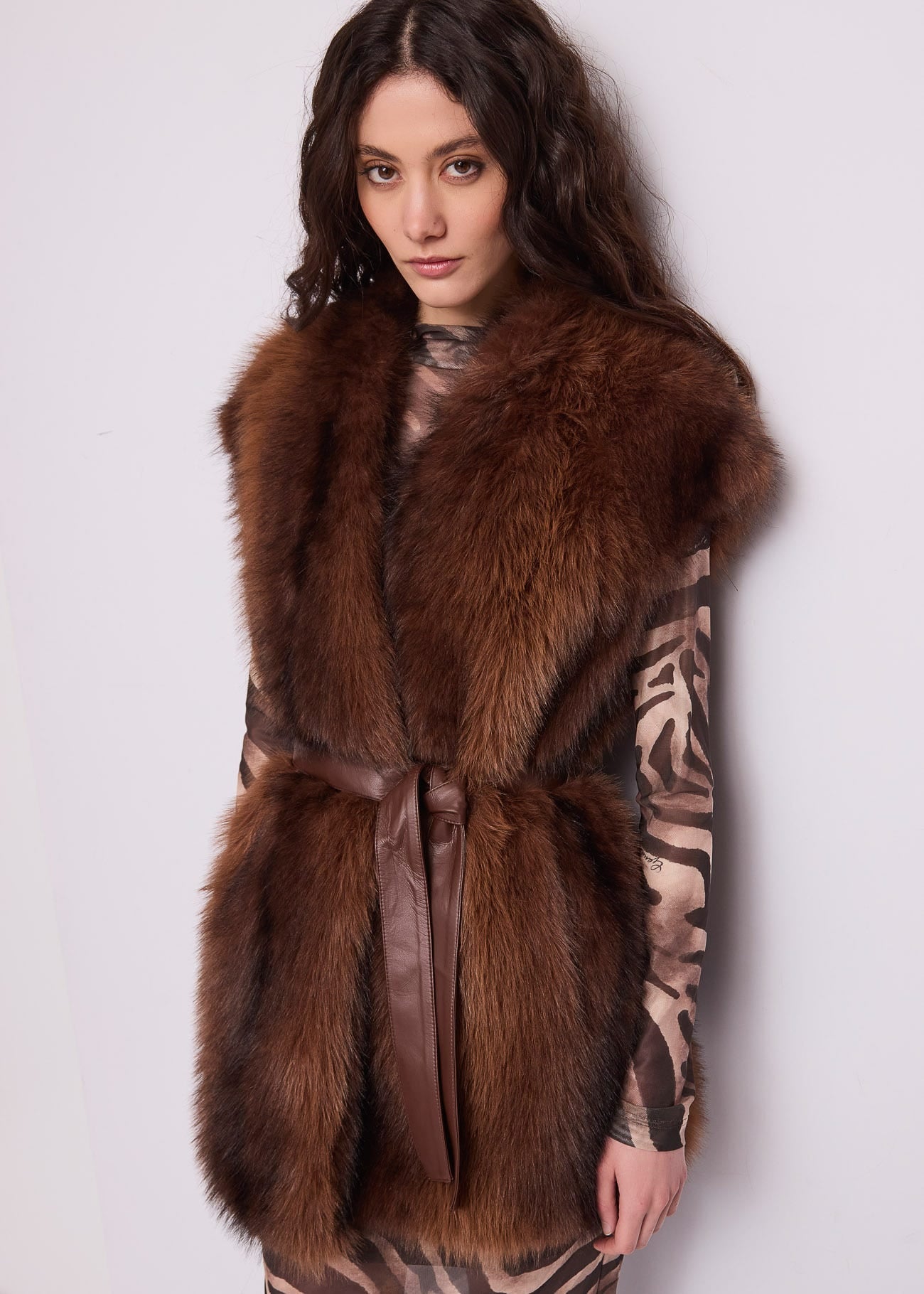 Gilet lungo da donna con cintura
