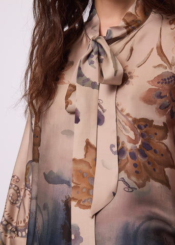 Camicia da donna con collo a foulard
