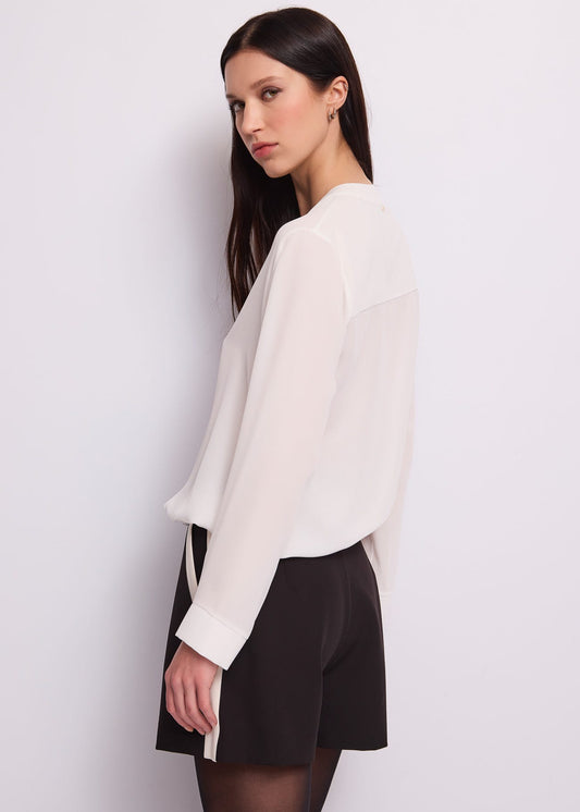 Blusa da donna con scollo a V