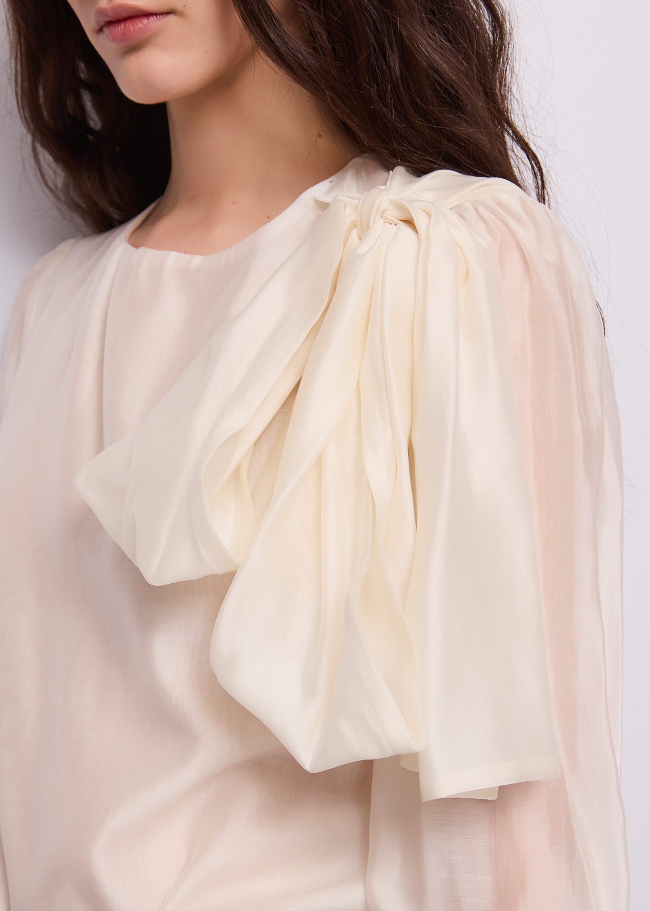 Blusa da donna con fiocco