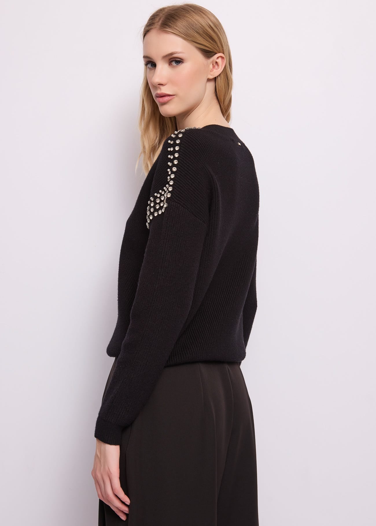 Maglia da donna con perle e strass