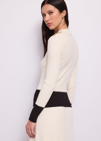 Maglia da donna con collo alto e bottoni - dettaglio