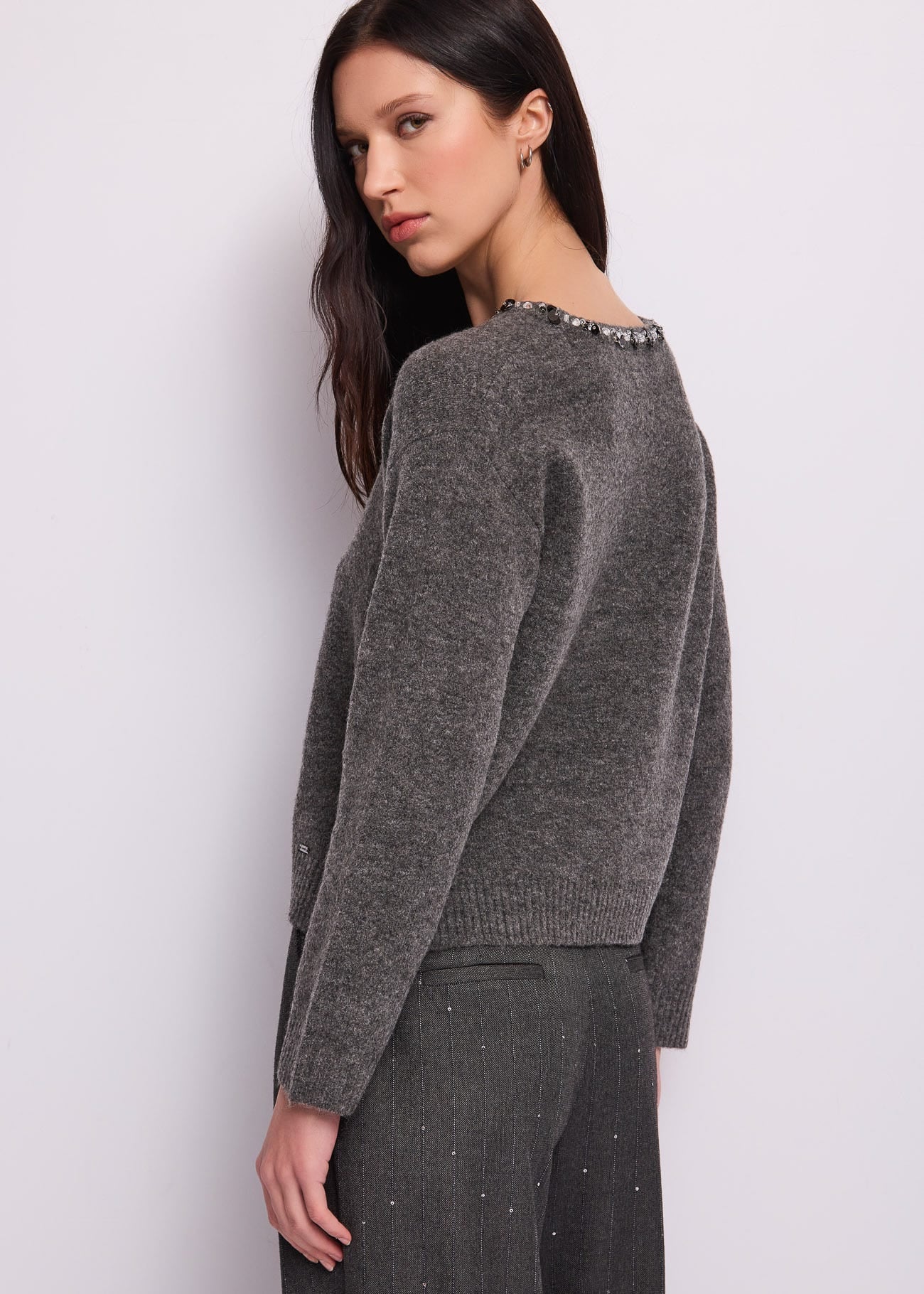Maglia da donna con strass e paillettes