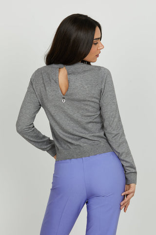 Maglia CRETAS manica lunga girocollo con goccia schiena più applicazione pietre art. RDA2502605010 Donna Relish Autunno Inverno 2025/2026