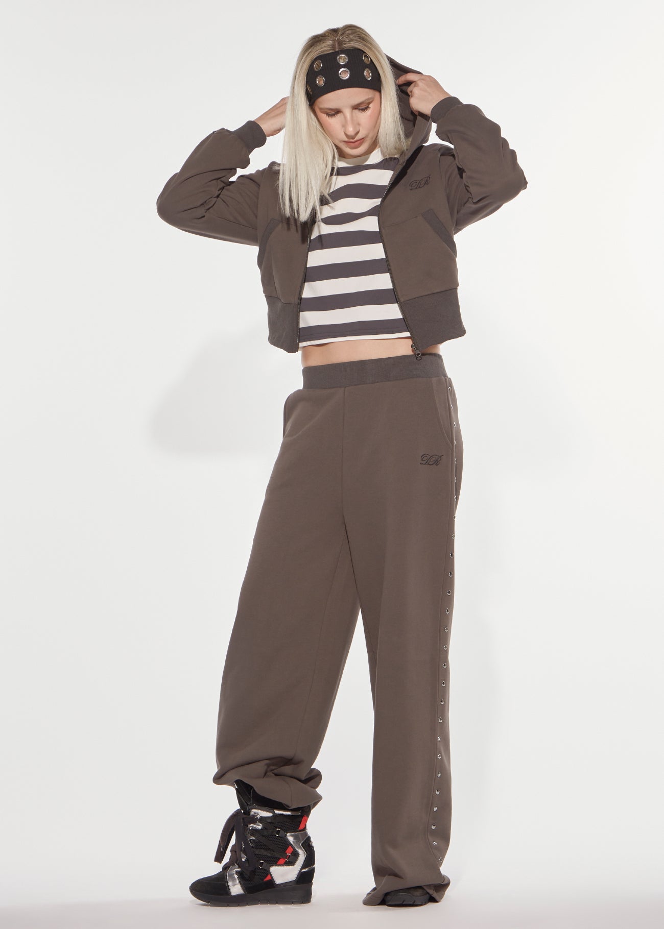 Pantalone felpa borchie Denny Rose 621DD24007