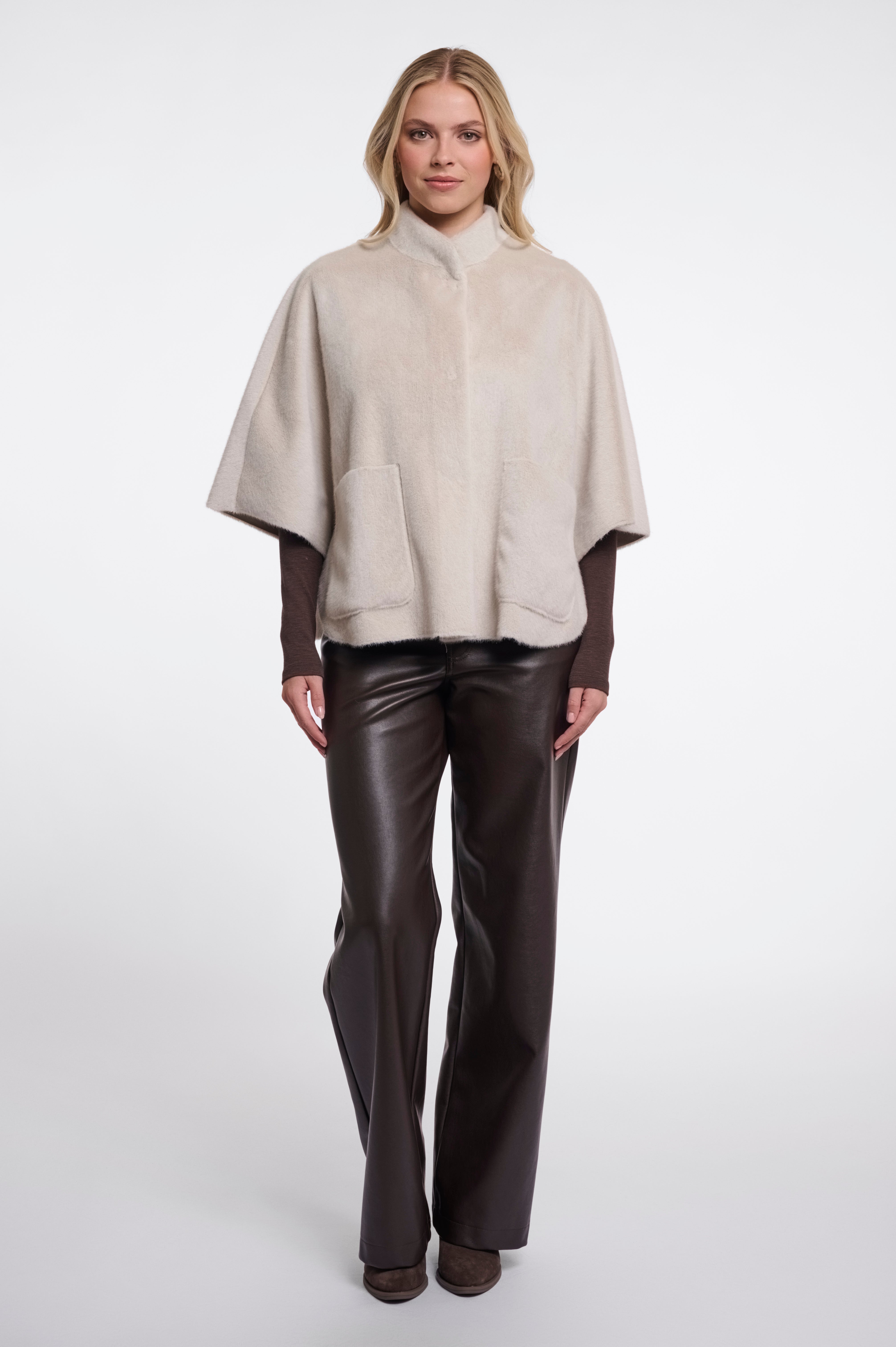 Mantella donna art. Dewi Rino & Pelle Birch