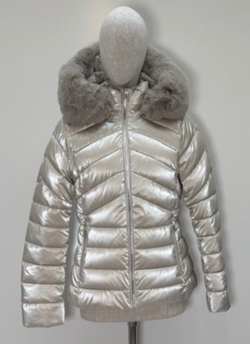 Piumino corto cappuccio in ecopelo - art. 521ND35003 - Denny Rose Autunno Inverno 2025/26