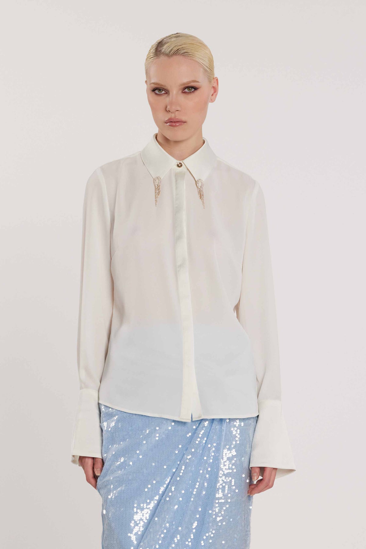 Camicia GHINI maniche lunghe con inserti in raso più spille gioiello art. RCP2603009006 Donna Relish Primavera Estate 2026