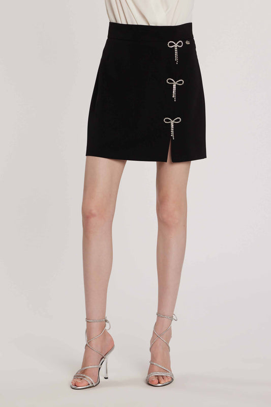 Gonna RUDD corta con spacco davanti più fiocchi strass art. RCP2604006003 Donna Relish Primavera Estate 2026