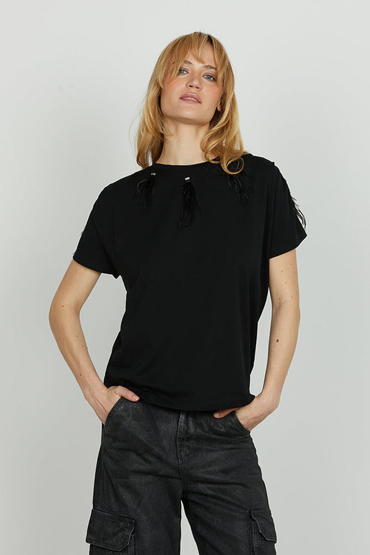 T-shirt PLUME mezza manica con piume più pietre art. RDA2501033012 Donna Relish Autunno Inverno 2025/2026