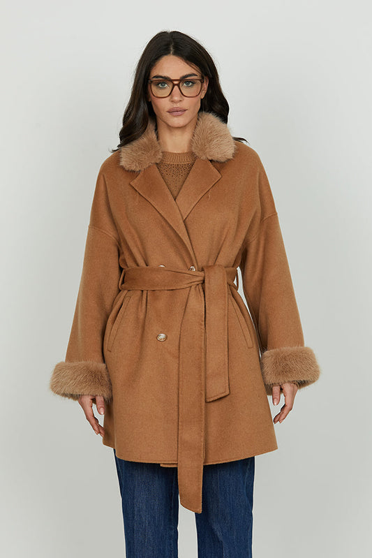 Cappotto VEXAT manica lunga doppio petto con bordi ecopelliccia più tasche più cintura art. RDA2505377034 Donna Relish Autunno Inverno 2025/2026