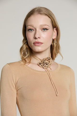 Maglia DANTIM manica lunga scollo madonna con collarino fiore con strass - RDA2602054021 - Relish Autunno/Inverno 2026